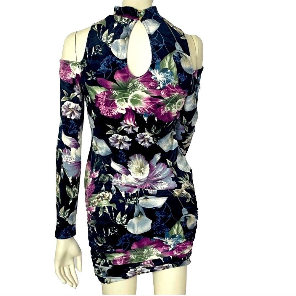 MID thigh velvet floral dress - Picture 3 of 14